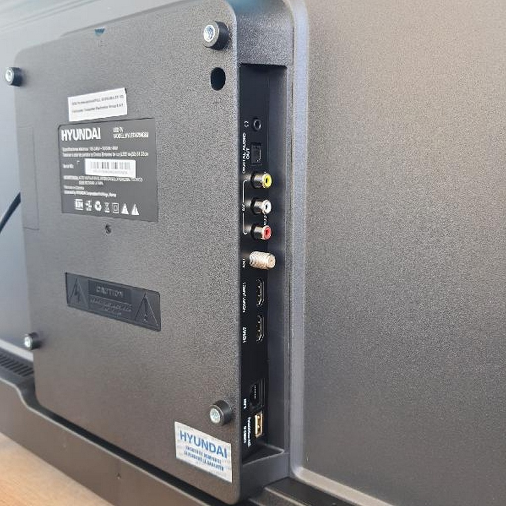 TELEVISOR HYUNDAI 32"PLG 8GB GOOGLE TV WIFI2.4/ BT S/O LINUX HYLED3254GIM - HYUNDAI