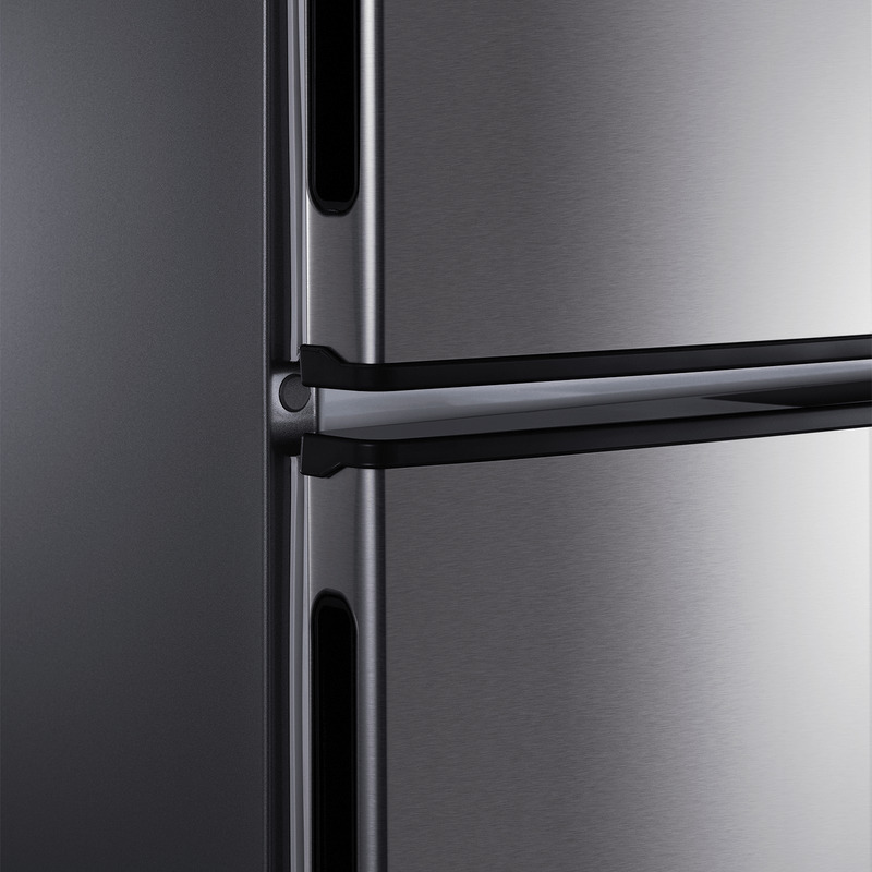 REFRIGERADORA TOP MOUNT 262LT ANTIHUELLA MANIJA LATERAL 68X61.5X147CM CROMA/-INDURAMA